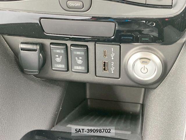Nissan LEAF 2025-01 7327893-6