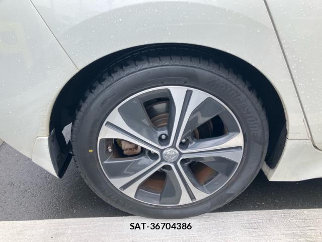 Nissan LEAF 2018-01 7327900-15