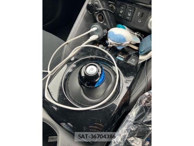 Nissan LEAF 2018-01 7327900-21