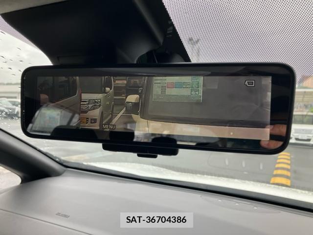 Nissan LEAF 2018-01 7327900-24