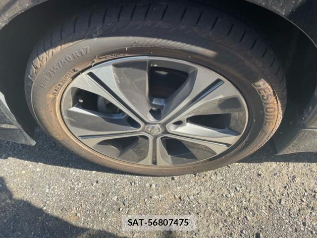 Nissan LEAF 2019-01 7327901-11