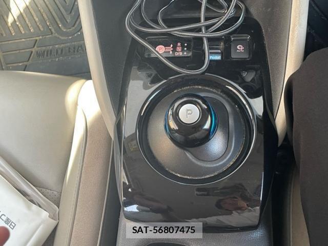 Nissan LEAF 2019-01 7327901-25