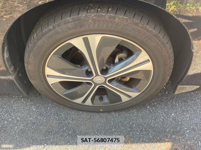 Nissan LEAF 2019-01 7327901-4