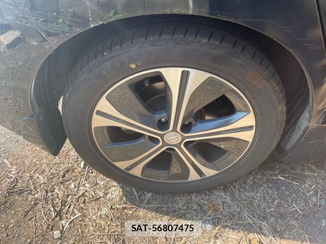 Nissan LEAF 2019-01 7327901-5