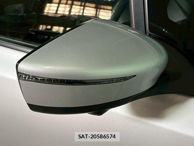 Nissan LEAF 2018-04 7327903-23