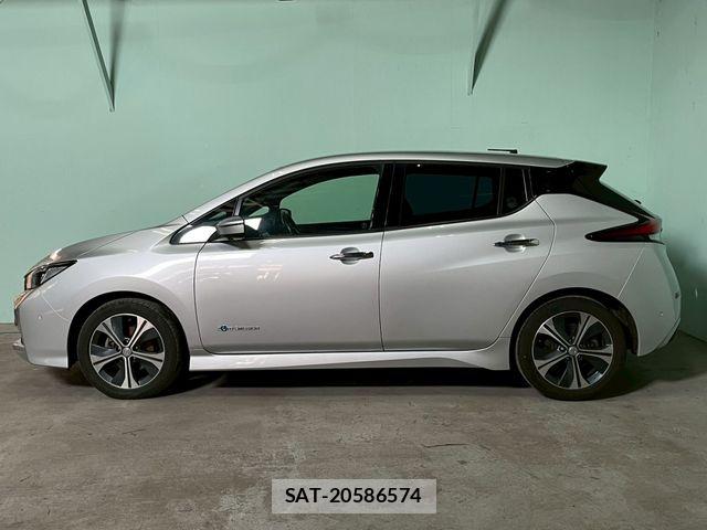 Nissan LEAF 2018-04 7327903-7