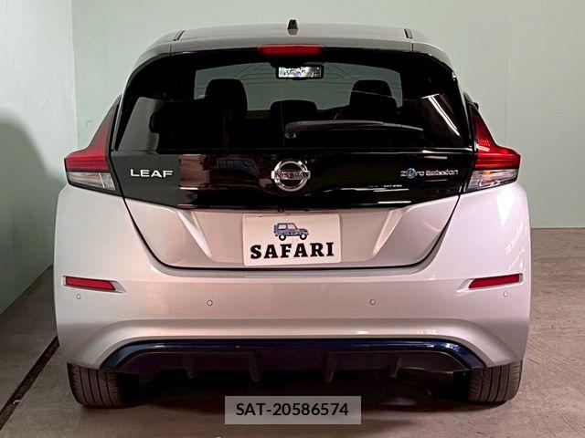 Nissan LEAF 2018-04 7327903-8