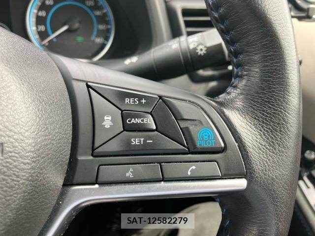 Nissan LEAF 2018-01 7327905-17