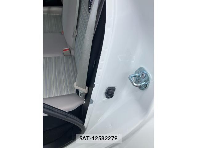 Nissan LEAF 2018-01 7327905-25