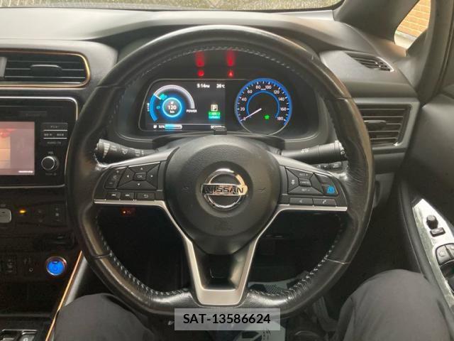 Nissan LEAF 2018-05 7358411-14