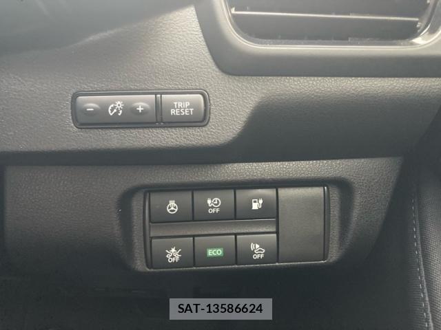 Nissan LEAF 2018-05 7358411-16
