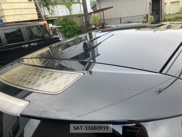 Nissan LEAF 2015-06 7358408-9