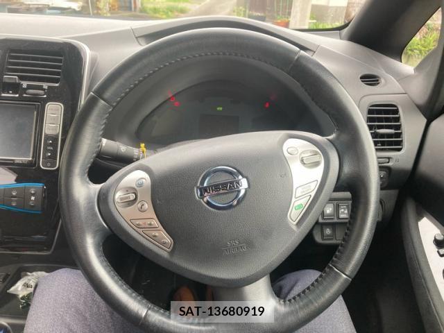 Nissan LEAF 2015-06 7358408-18