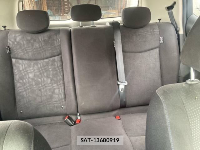 Nissan LEAF 2015-06 7358408-27