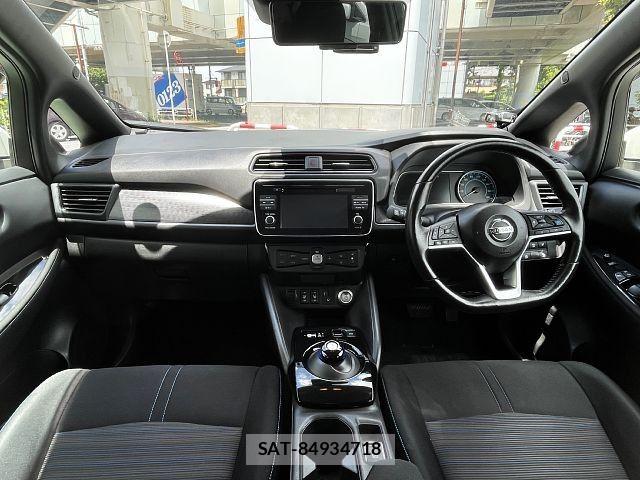 Nissan LEAF 2019-12 7358402-1