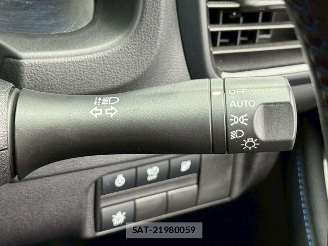 Nissan LEAF 2021-05 7358406-10