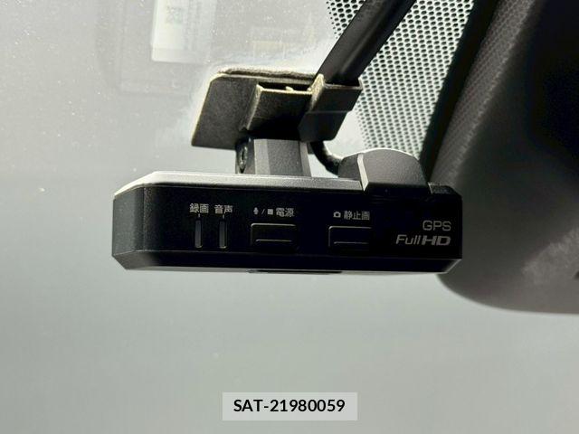 Nissan LEAF 2021-05 7358406-13