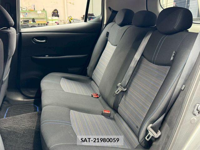 Nissan LEAF 2021-05 7358406-23
