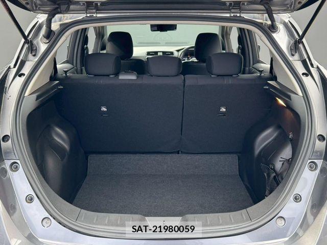 Nissan LEAF 2021-05 7358406-24