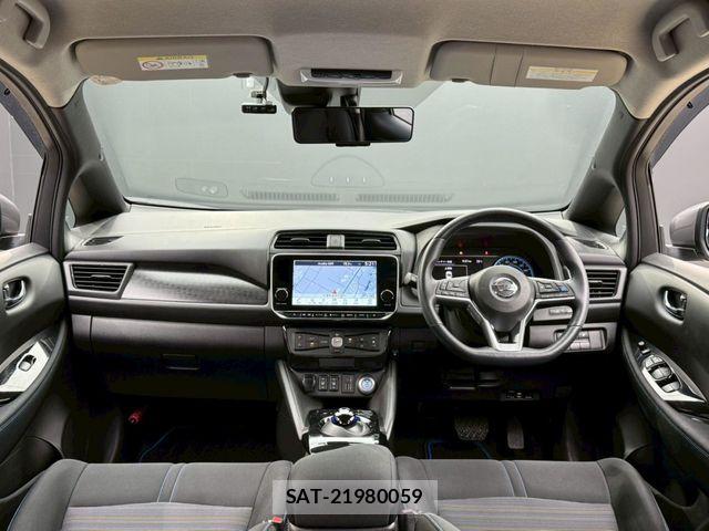Nissan LEAF 2021-05 7358406-4