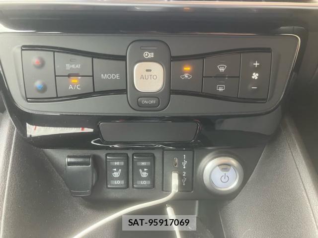 Nissan LEAF 2022-03 7358399-8