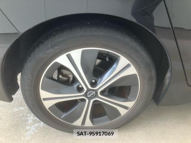 Nissan LEAF 2022-03 7358399-10