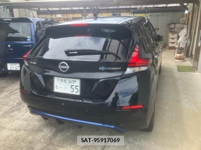 Nissan LEAF 2022-03 7358399-1