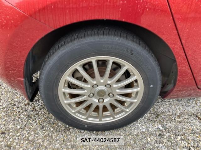 Nissan LEAF 2013-09 7358409-9