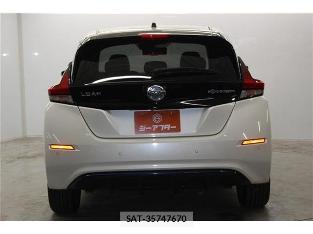 Nissan LEAF 2017-12 7392609-6