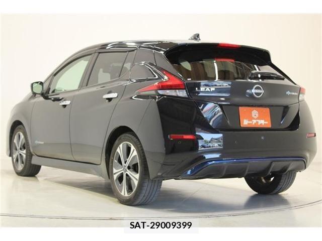 Nissan LEAF 2022-02 7392605-9