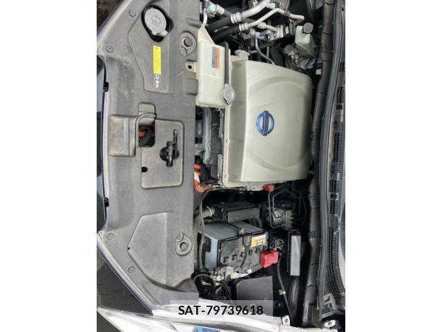 Nissan LEAF 2014-12 7392608-19