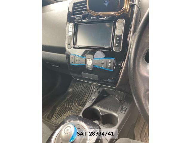 Nissan LEAF 2017-06 7392606-14