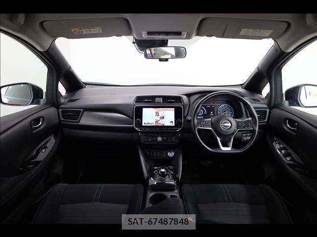 Nissan LEAF 2022-02 7392604-2