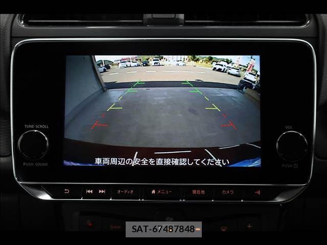 Nissan LEAF 2022-02 7392604-6