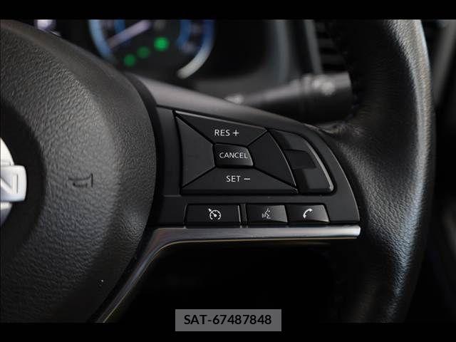 Nissan LEAF 2022-02 7392604-7