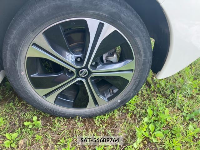 Nissan LEAF 2021-04 7455282-6