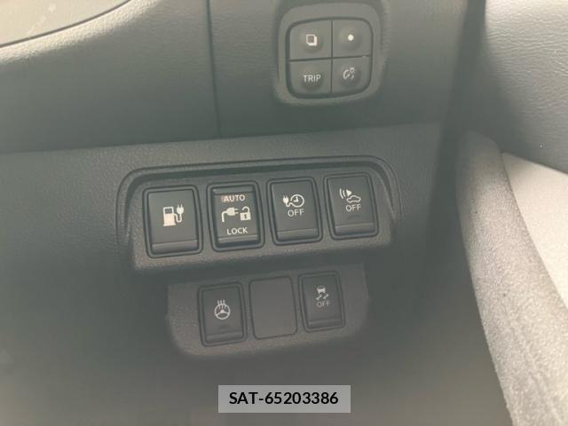 Nissan LEAF 2015-06 7455281-20