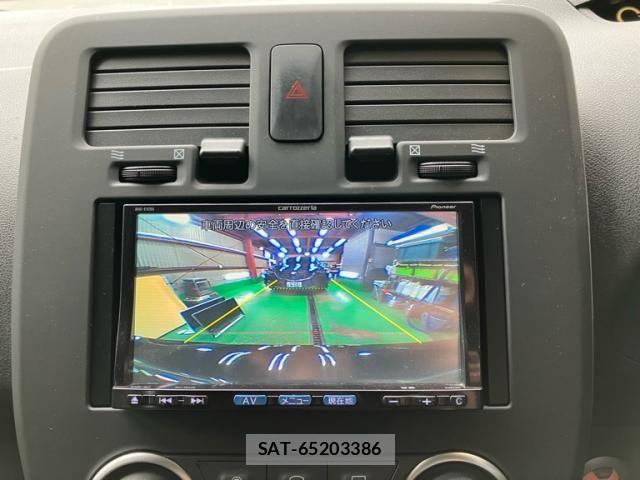 Nissan LEAF 2015-06 7455281-25