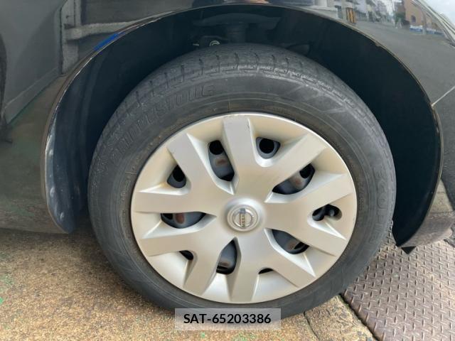Nissan LEAF 2015-06 7455281-4
