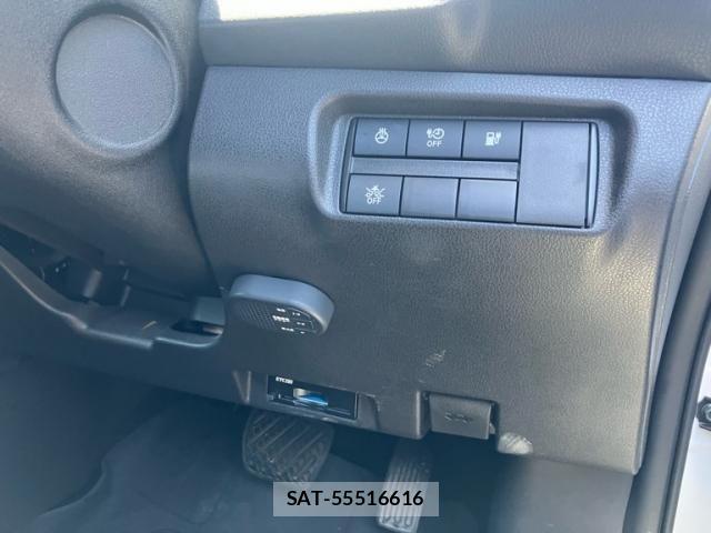 Nissan LEAF 2023-01 7455280-12