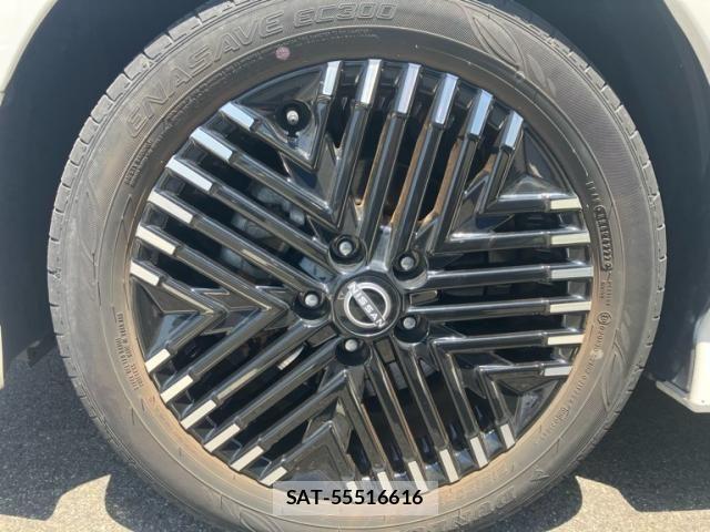 Nissan LEAF 2023-01 7455280-2
