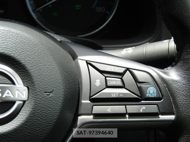Nissan LEAF 2022-01 7501198-4