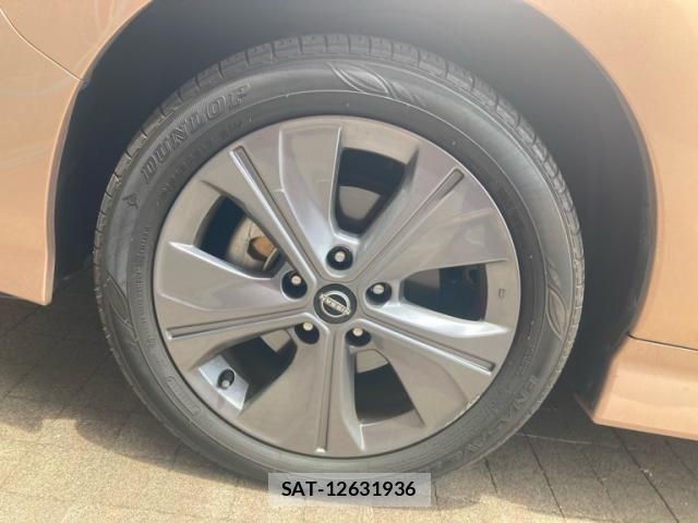 Nissan LEAF 2021-08 7501200-6