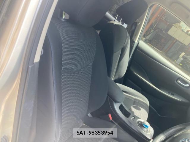 Nissan LEAF 2017-07 7501203-14