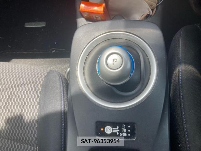 Nissan LEAF 2017-07 7501203-21