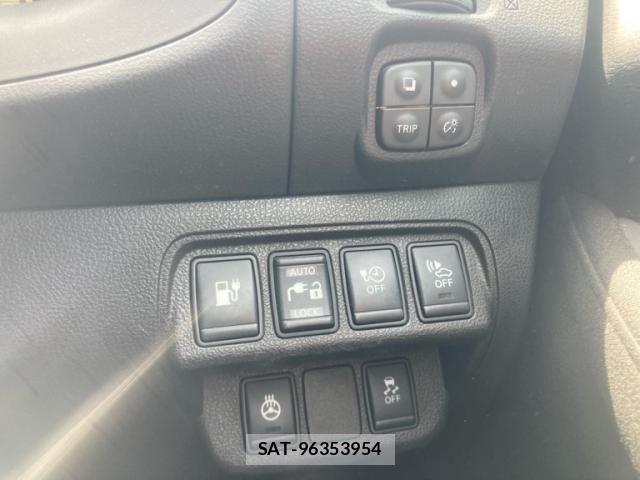 Nissan LEAF 2017-07 7501203-22