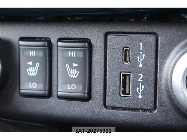 Nissan LEAF 2021-10 7508959-4