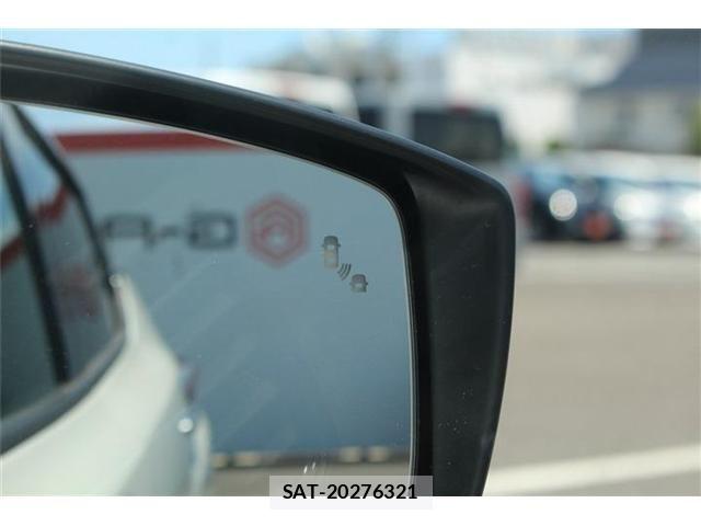 Nissan LEAF 2021-10 7508959-5