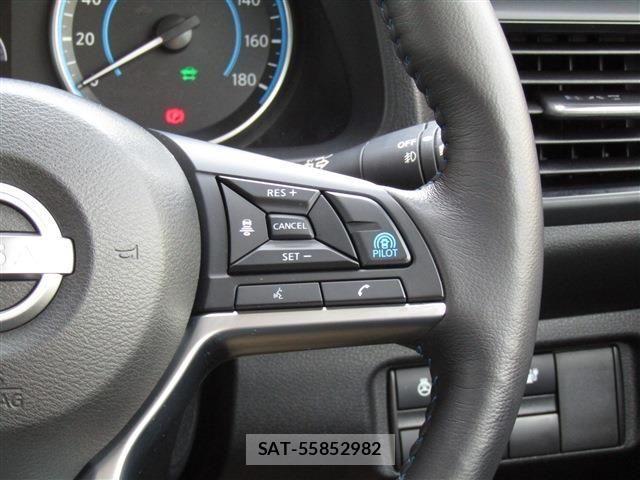 Nissan LEAF 2022-06 7501197-11