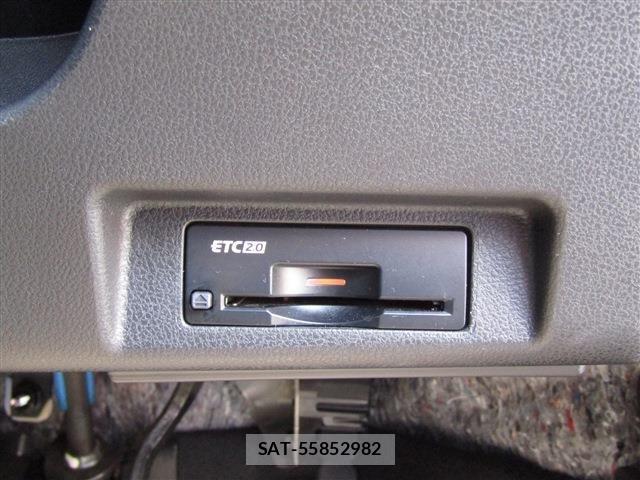 Nissan LEAF 2022-06 7501197-15